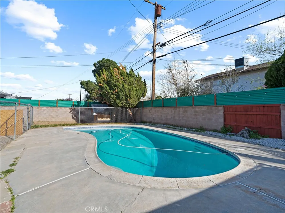 1112 E Avenue J4 Lancaster, CA 93535