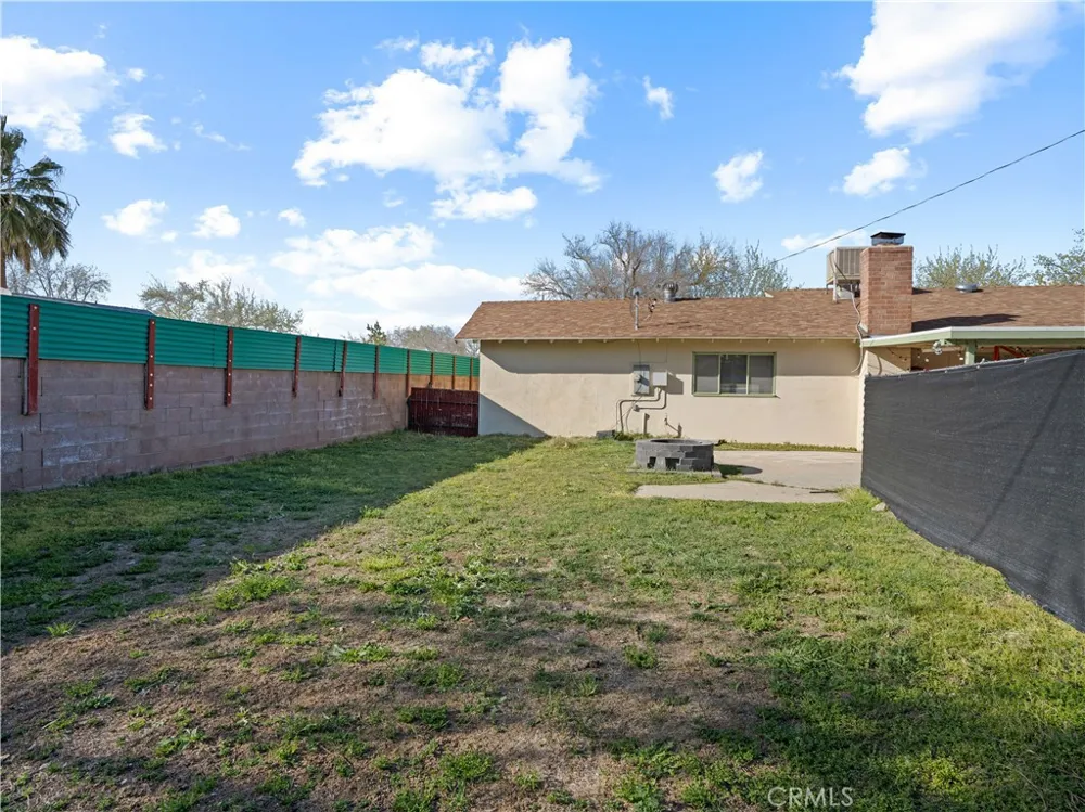 1112 E Avenue J4 Lancaster, CA 93535