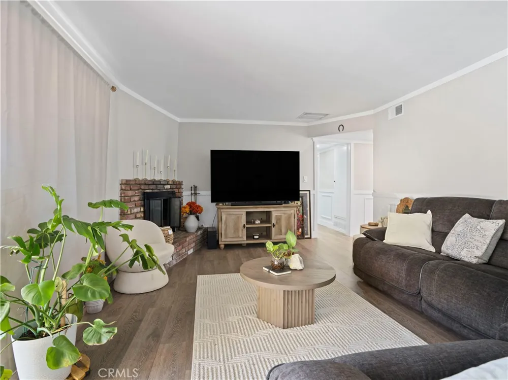 1112 E Avenue J4 Lancaster, CA 93535