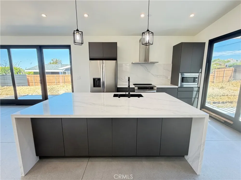 61523 Capilla Drive Joshua Tree, CA 92252