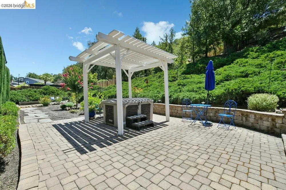 2090 Pebble Dr Alamo, CA 94507