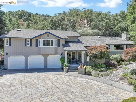 2090 Pebble Dr
