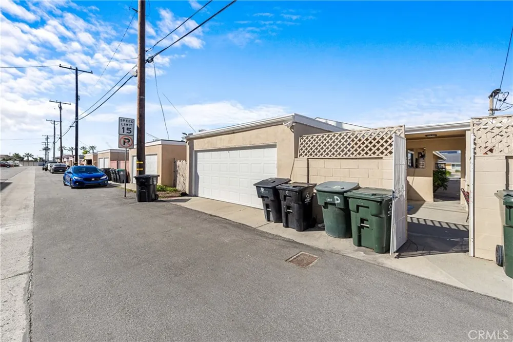 5932 Santa Barbara Avenue E #B Garden Grove, CA 92845