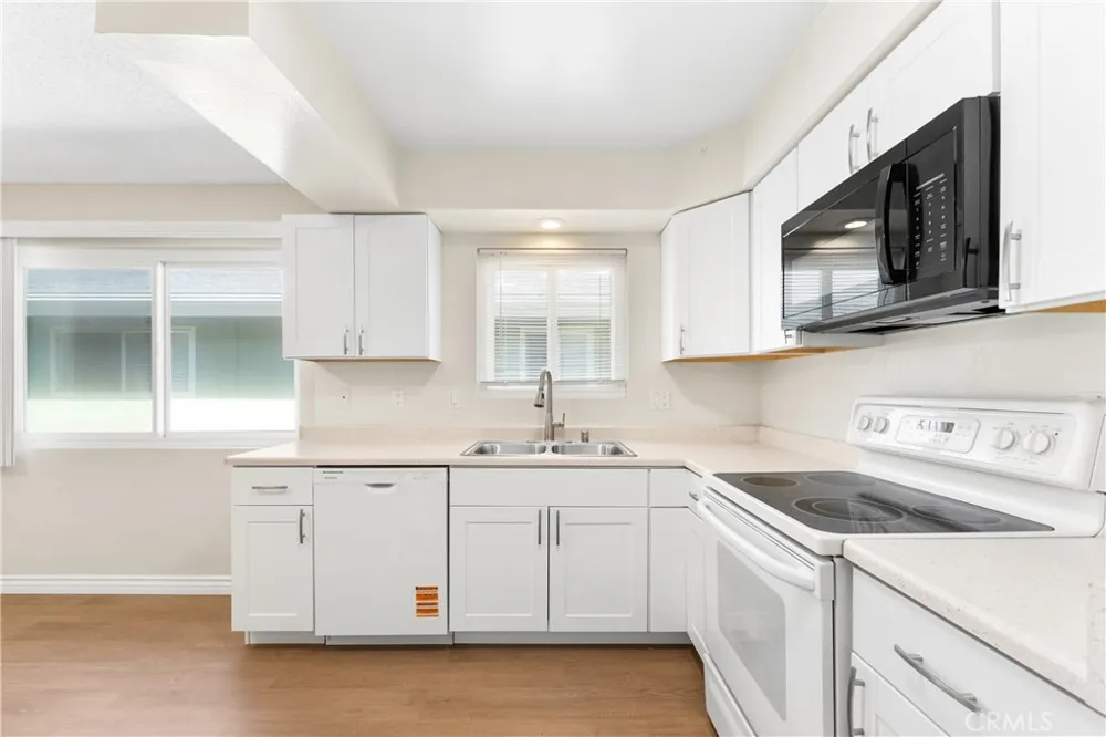 5932 Santa Barbara Avenue E #B Garden Grove, CA 92845
