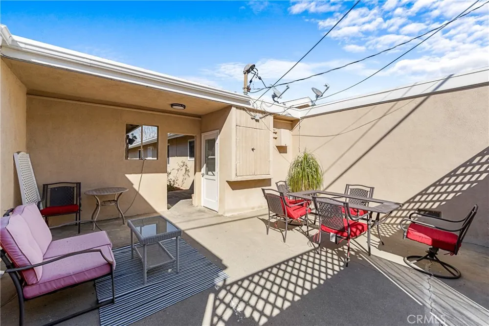 5932 Santa Barbara Avenue E #B Garden Grove, CA 92845