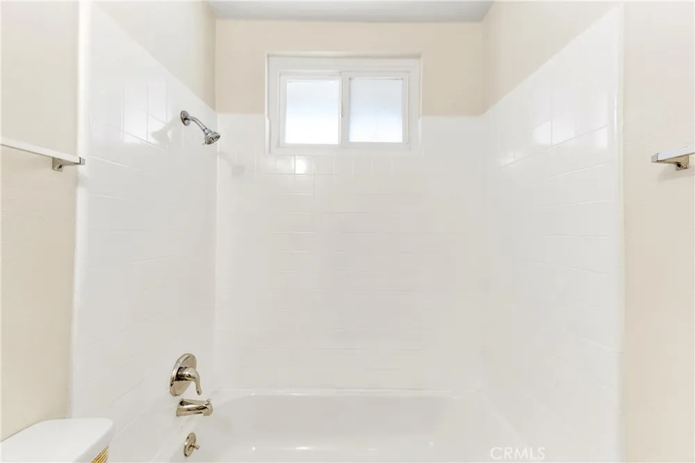5932 Santa Barbara Avenue E #B Garden Grove, CA 92845