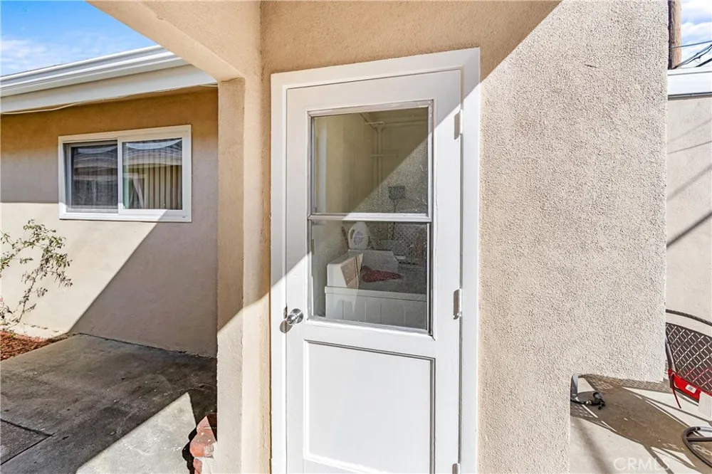5932 Santa Barbara Avenue E #B Garden Grove, CA 92845