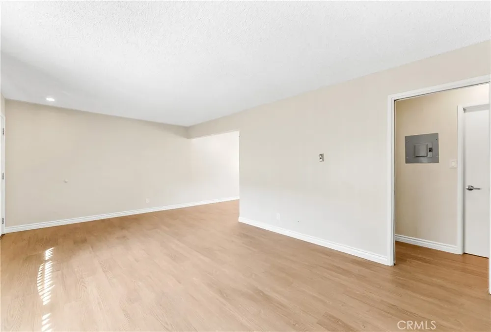 5932 Santa Barbara Avenue E #B Garden Grove, CA 92845