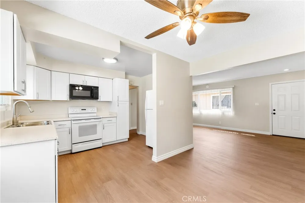 5932 Santa Barbara Avenue E #B Garden Grove, CA 92845