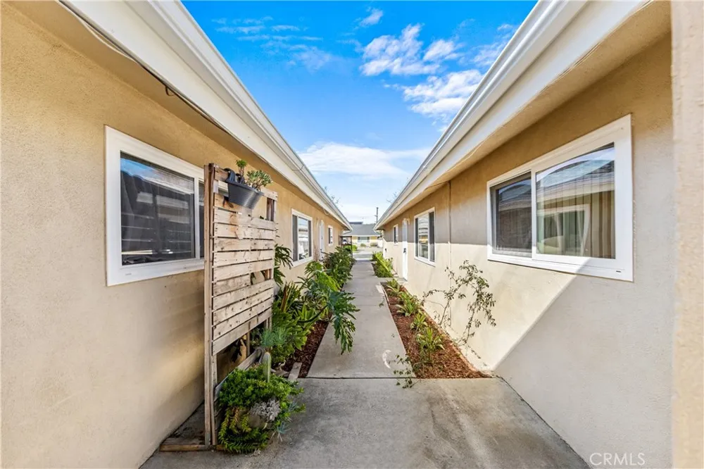 5932 Santa Barbara Avenue E #B Garden Grove, CA 92845