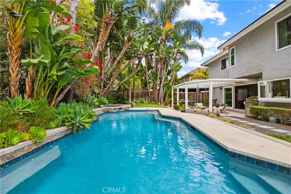 25685 La Cima Laguna Niguel, CA 92677