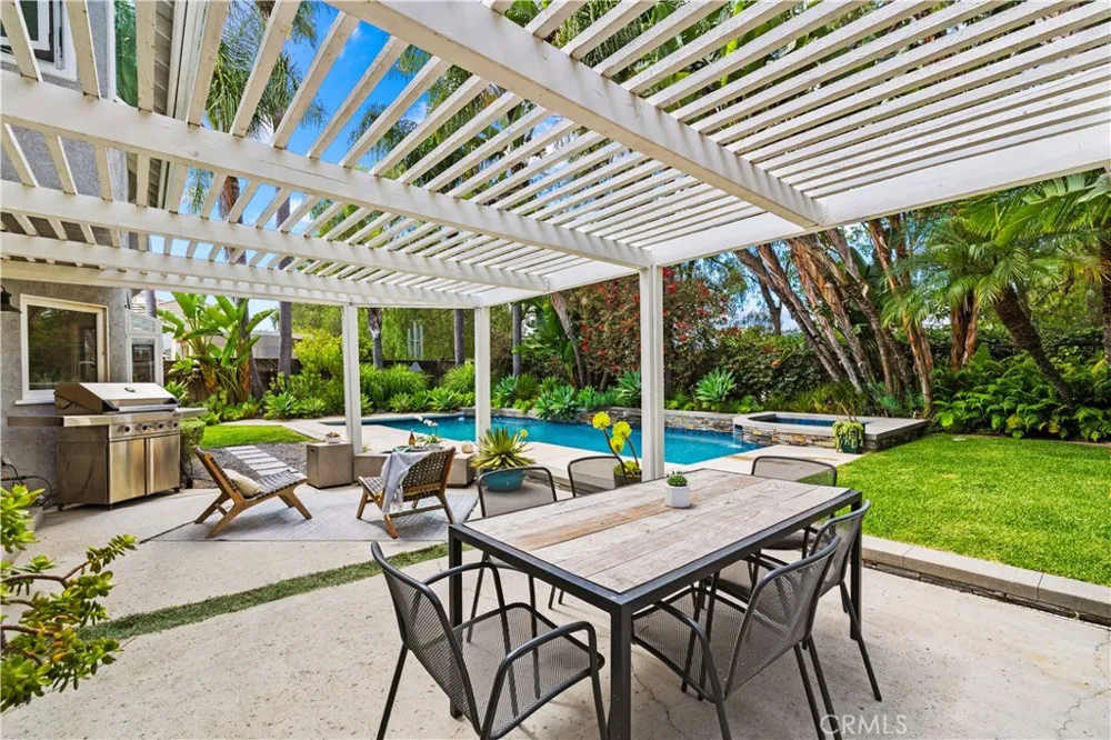 25685 La Cima Laguna Niguel, CA 92677
