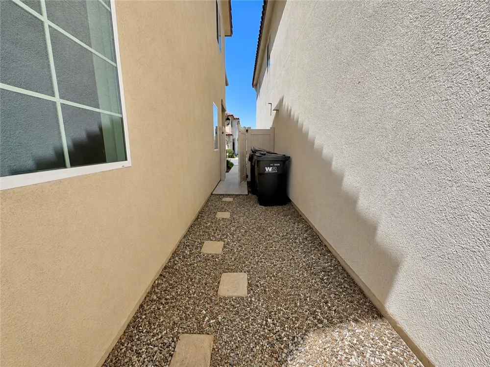 27463 Moonstone Moreno Valley, CA 92555