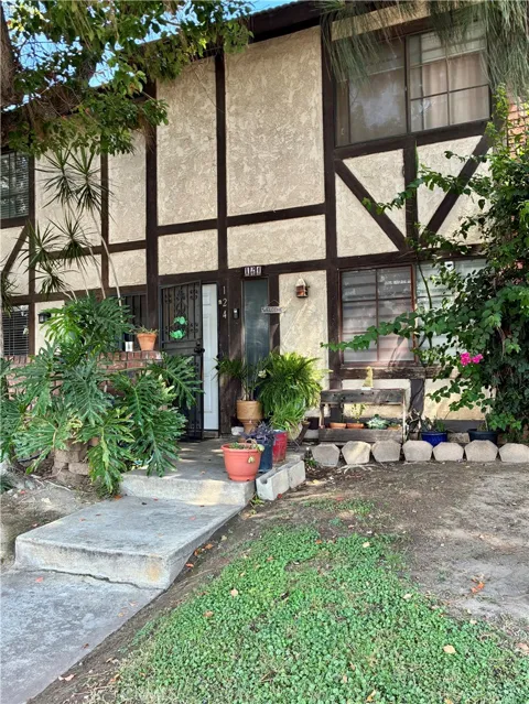 124 E Merrill