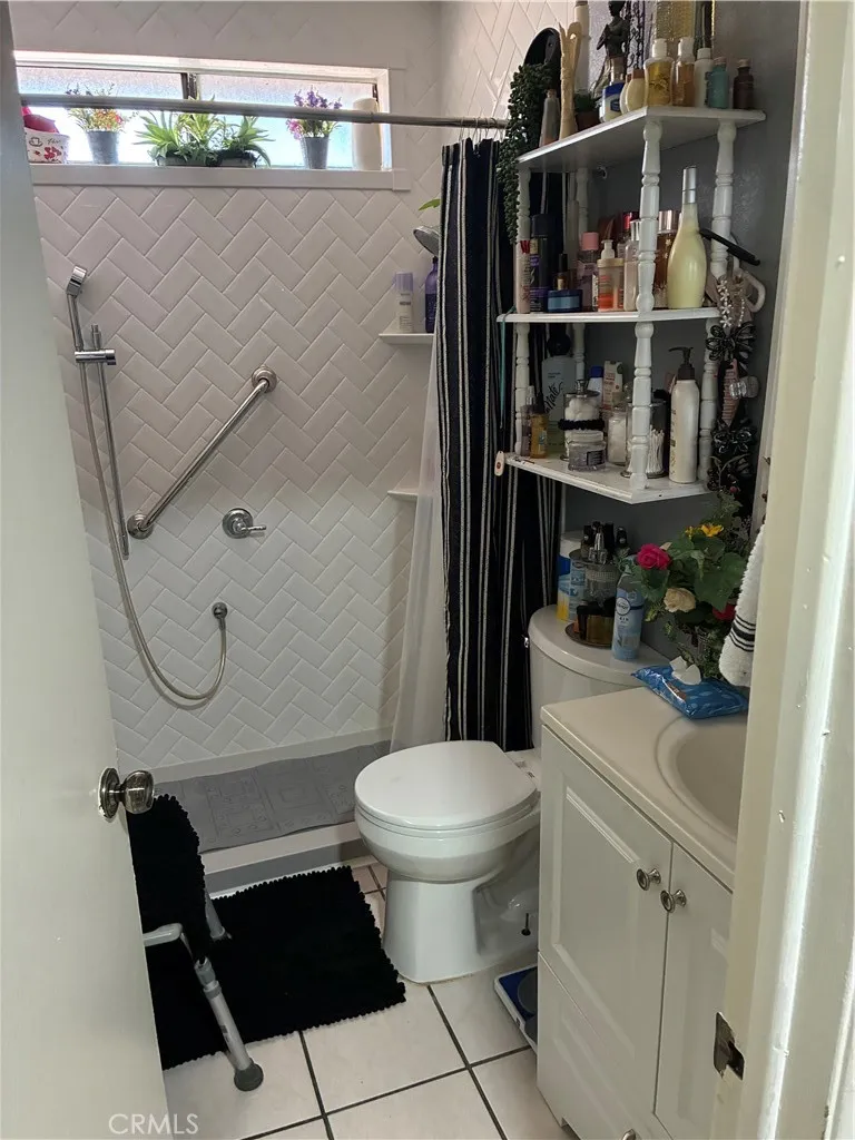 124 E Merrill Rialto, CA 92376