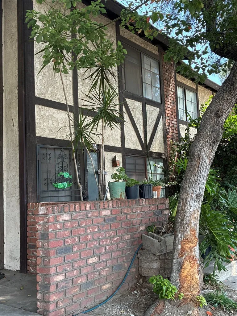 124 E Merrill Rialto, CA 92376