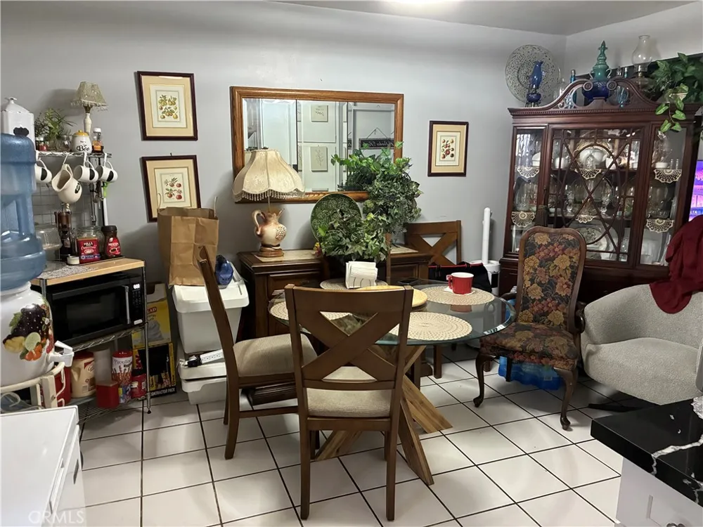 124 E Merrill Rialto, CA 92376