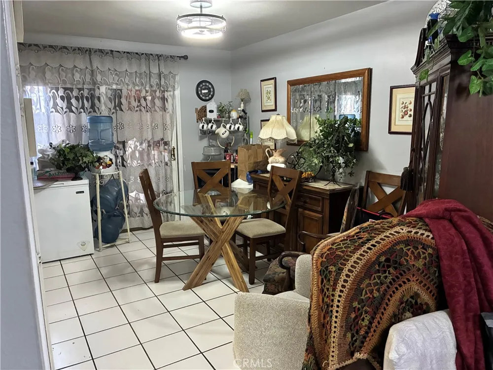 124 E Merrill Rialto, CA 92376