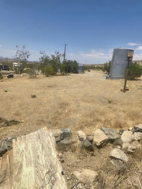 20727 Canyon Apple Valley, CA 92308