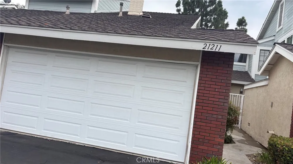 21211 Serra Vista Lake Forest, CA 92630
