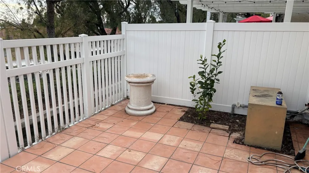 21211 Serra Vista Lake Forest, CA 92630