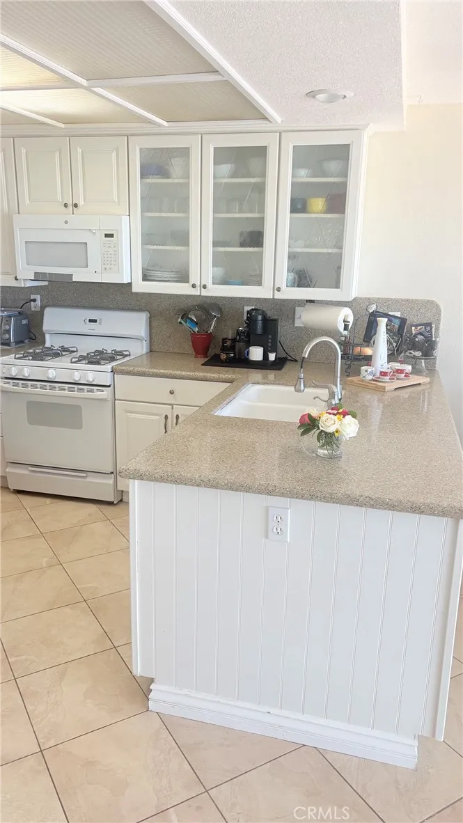 21211 Serra Vista Lake Forest, CA 92630