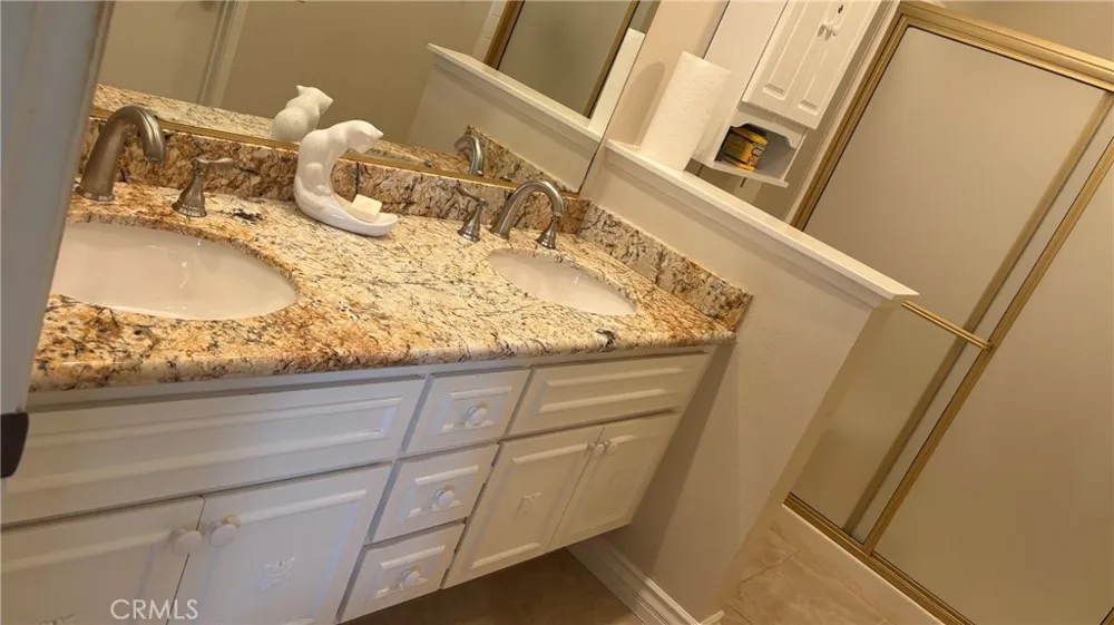 21211 Serra Vista Lake Forest, CA 92630