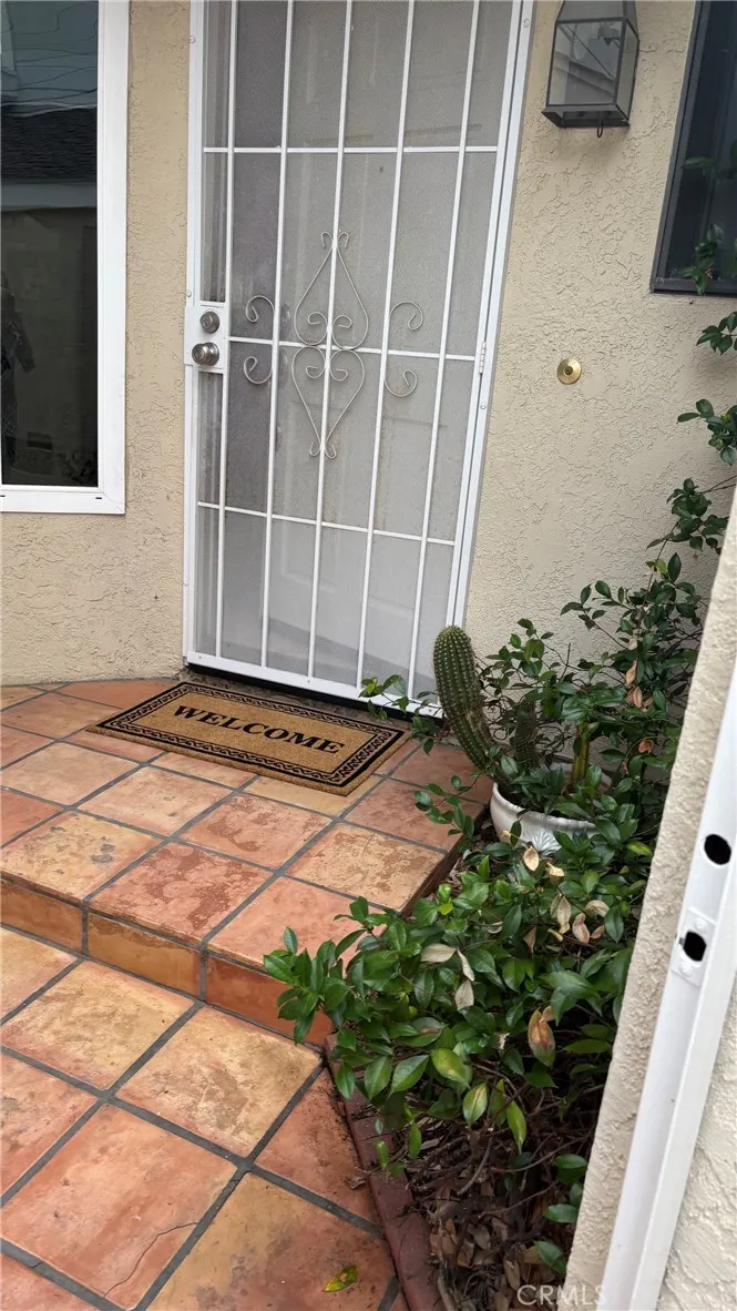 21211 Serra Vista Lake Forest, CA 92630