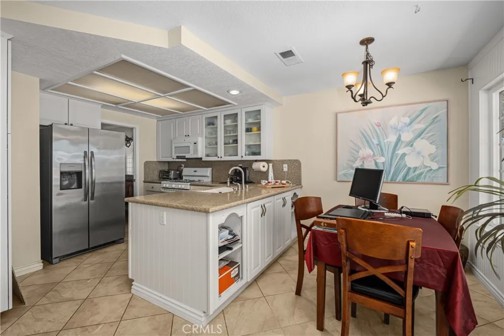 21211 Serra Vista Lake Forest, CA 92630