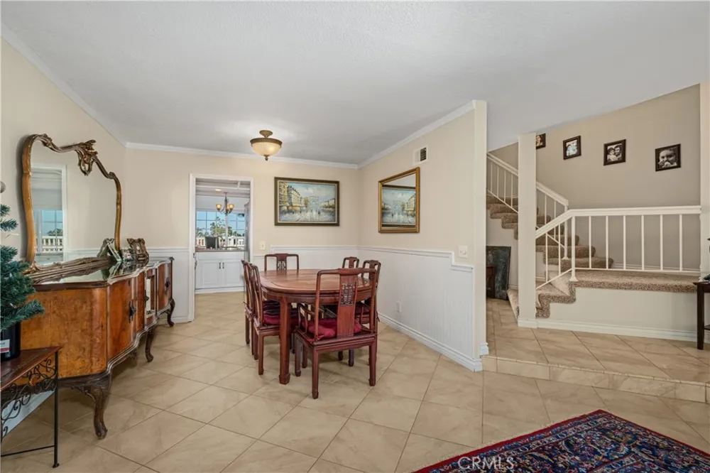21211 Serra Vista Lake Forest, CA 92630