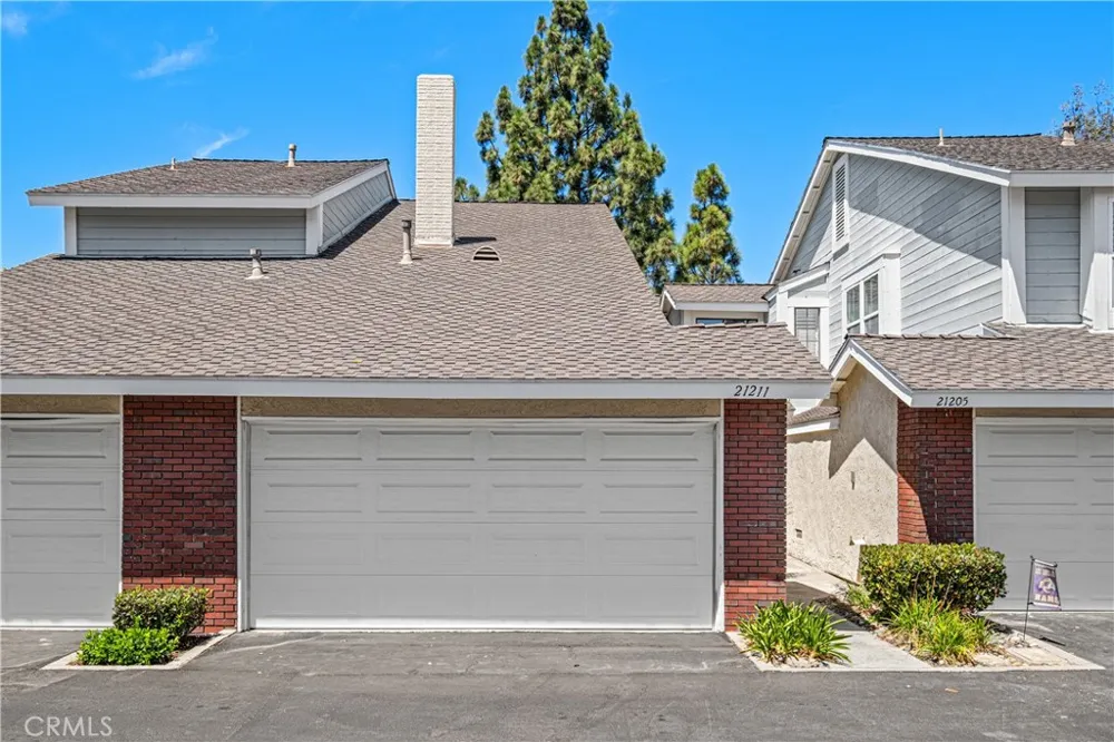 21211 Serra Vista Lake Forest, CA 92630