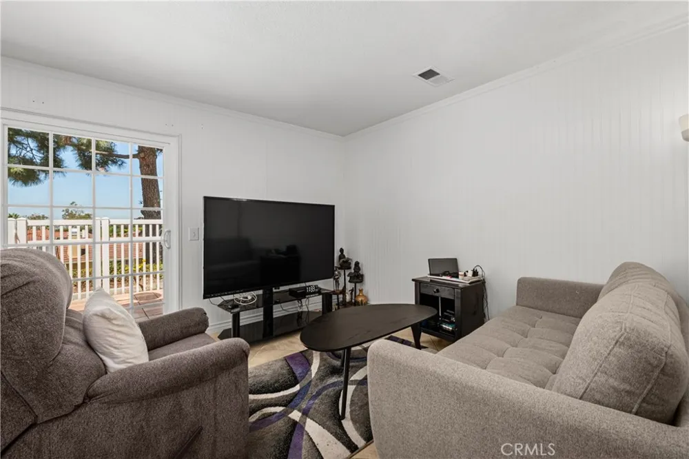 21211 Serra Vista Lake Forest, CA 92630