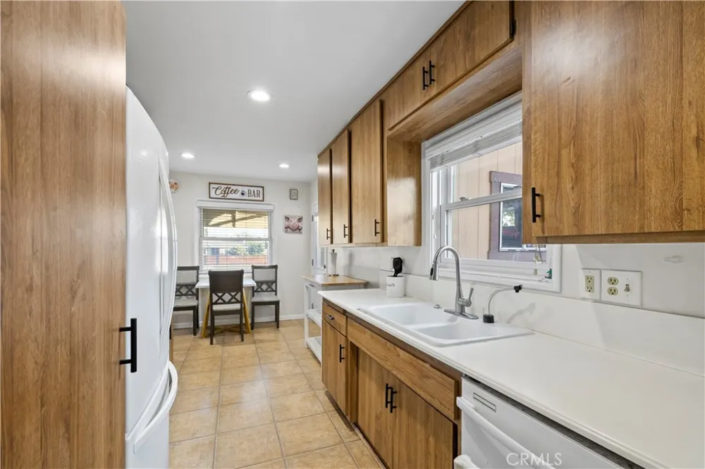 4770 San Bernardino Montclair, CA 91763