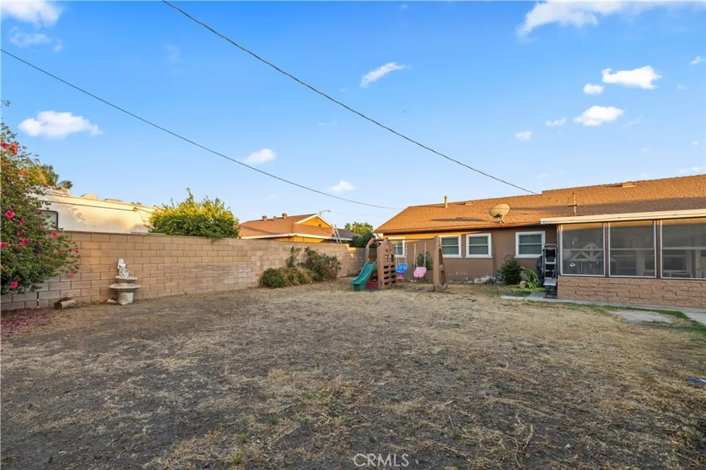 4770 San Bernardino Montclair, CA 91763