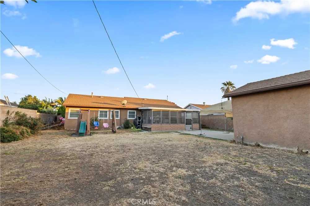 4770 San Bernardino Montclair, CA 91763