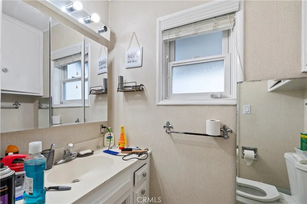 4770 San Bernardino Montclair, CA 91763