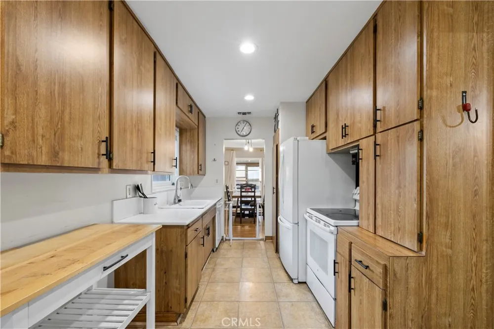 4770 San Bernardino Montclair, CA 91763