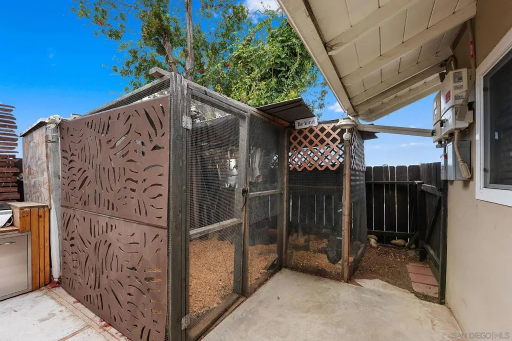 1802 Pamela Ln Escondido, CA 92026