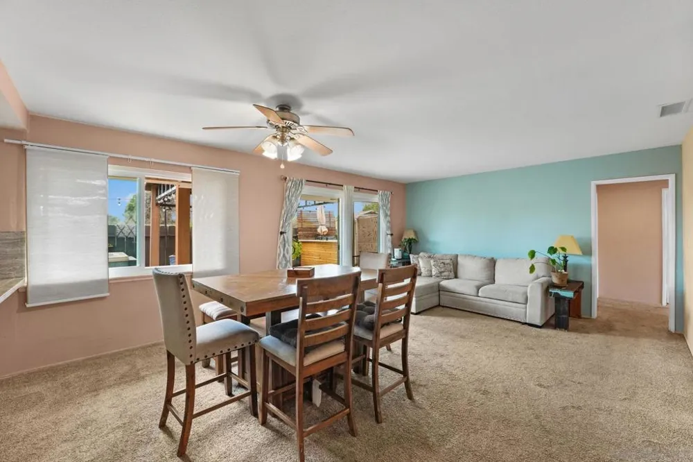 1802 Pamela Ln Escondido, CA 92026