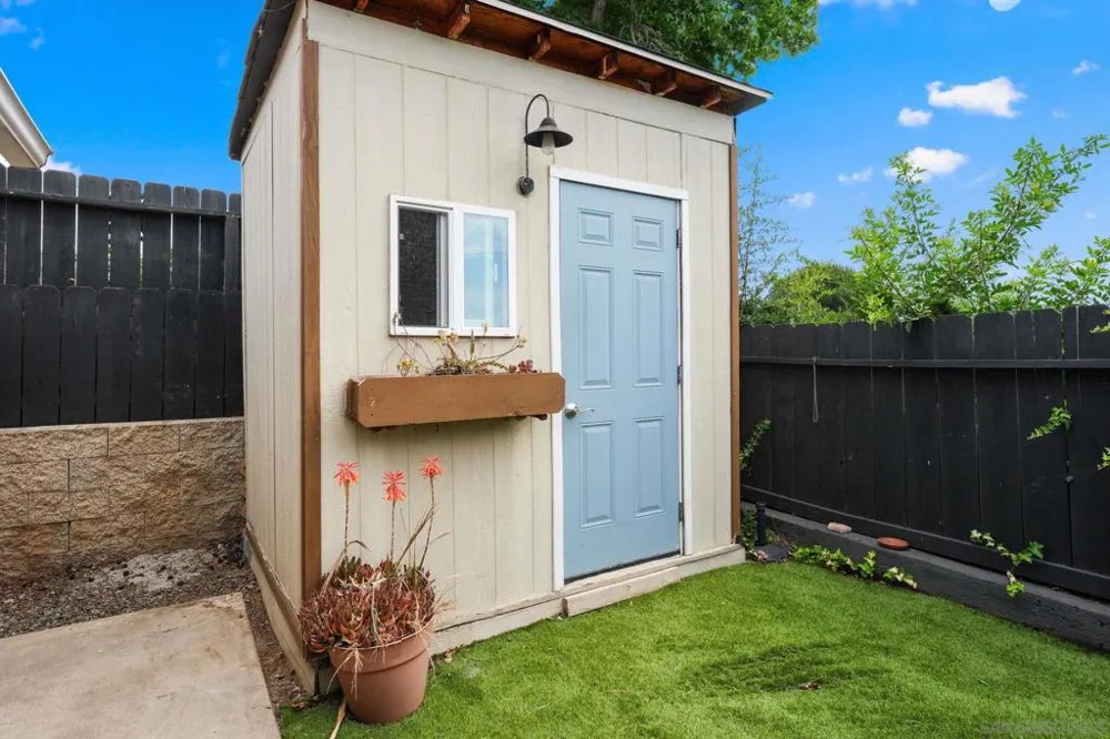 1802 Pamela Ln Escondido, CA 92026