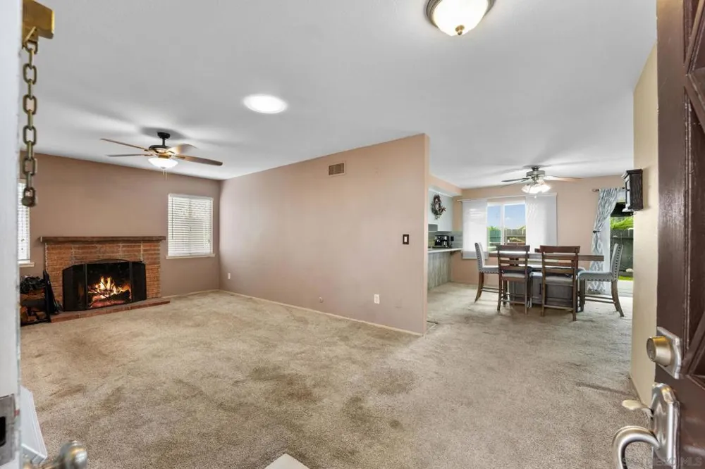 1802 Pamela Ln Escondido, CA 92026