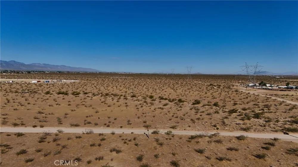 751 Wilson Ranch Phelan, CA 92371