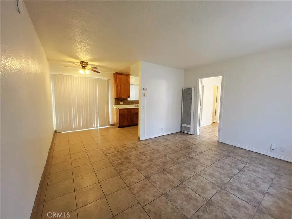 1955 E Devonshire Avenue #1 Hemet, CA 92544