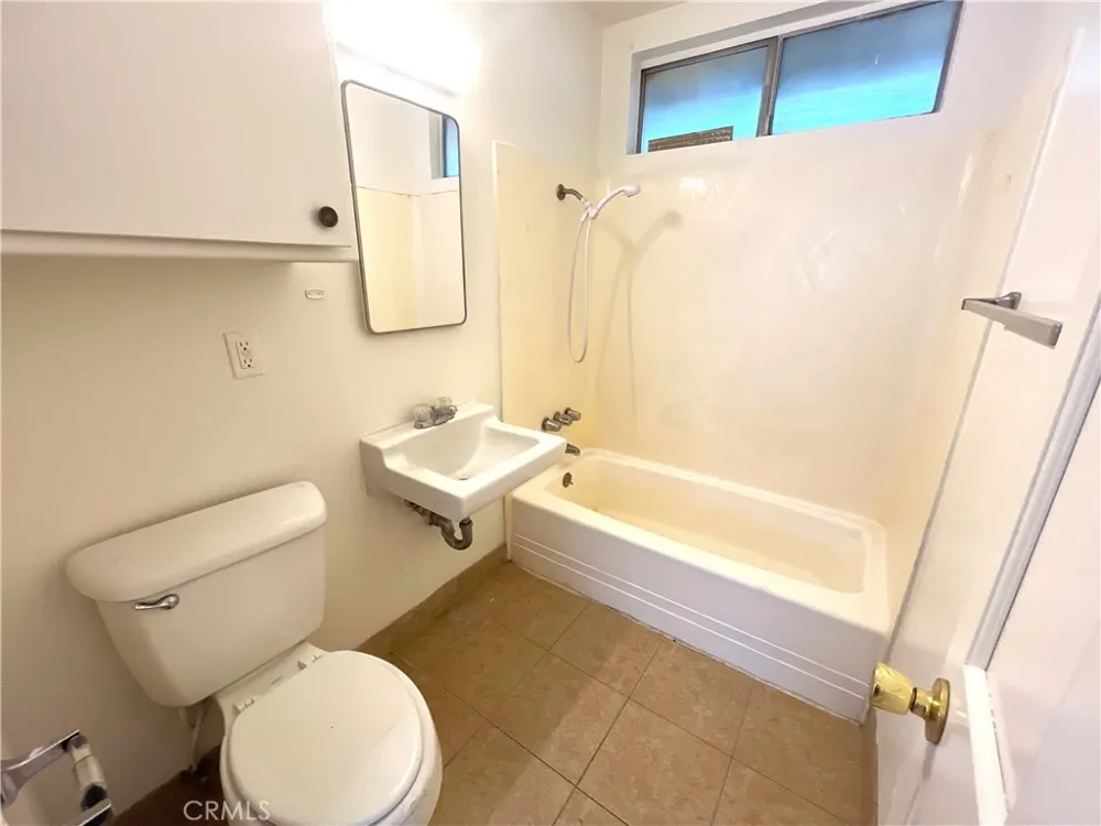 1955 E Devonshire Avenue #1 Hemet, CA 92544