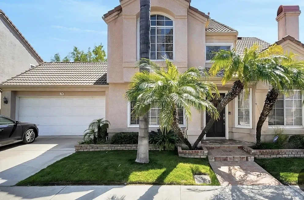 34 Santa Monica Aliso Viejo, CA 92656