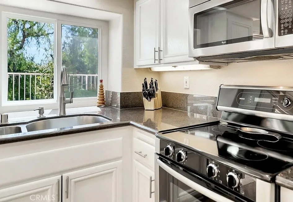 34 Santa Monica Aliso Viejo, CA 92656