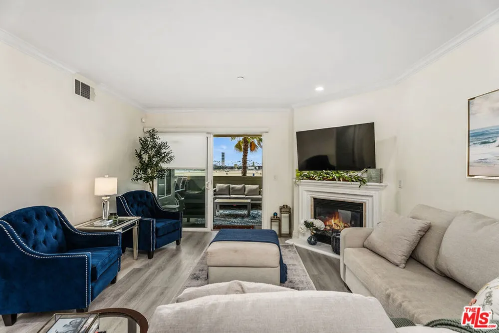 1000 E Ocean Boulevard #104 Long Beach, CA 90802