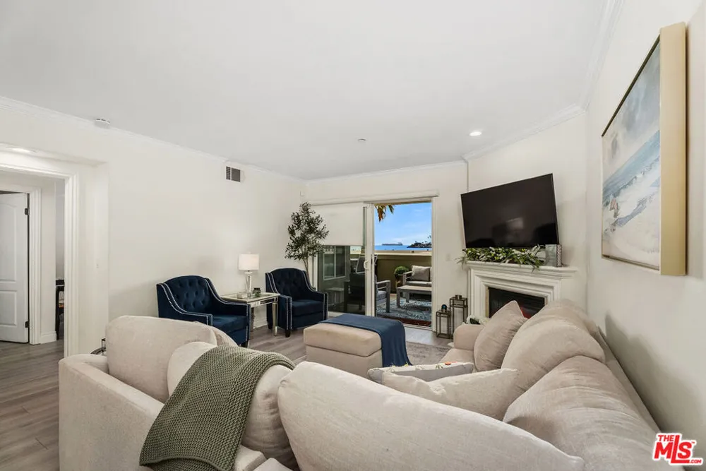 1000 E Ocean Boulevard #104 Long Beach, CA 90802