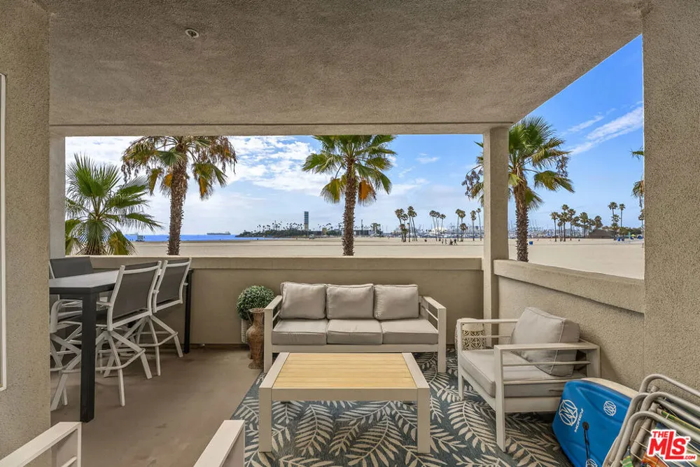 1000 E Ocean Boulevard #104 Long Beach, CA 90802