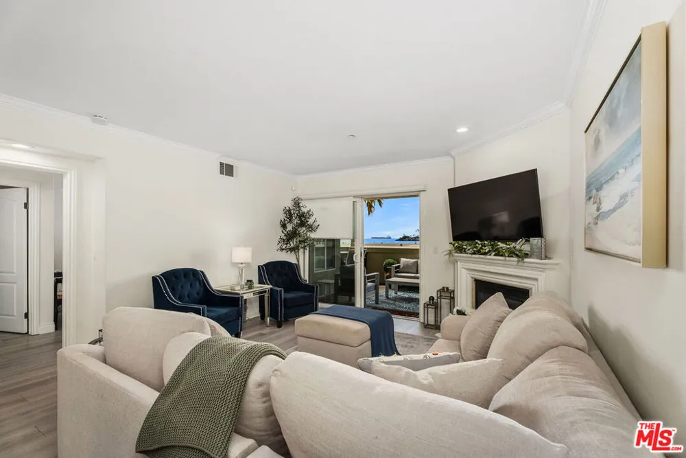 1000 E Ocean Boulevard #104 Long Beach, CA 90802